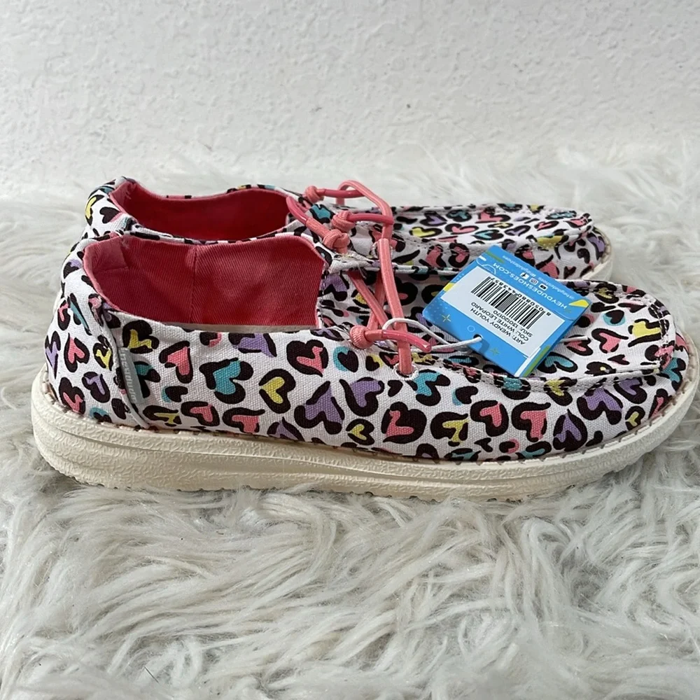 Hey Dude Colorful Hearts Girl’s Wendy Toddler Slip On – White Leopard Size 4 NEW - Picture 4 of 14